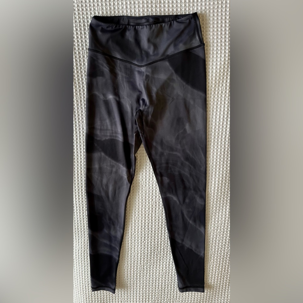 BuffBunny Impact Legging - Black Quartz Print